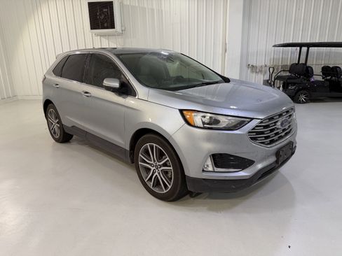 Used 2021 Ford Edge Titanium FWD image 2