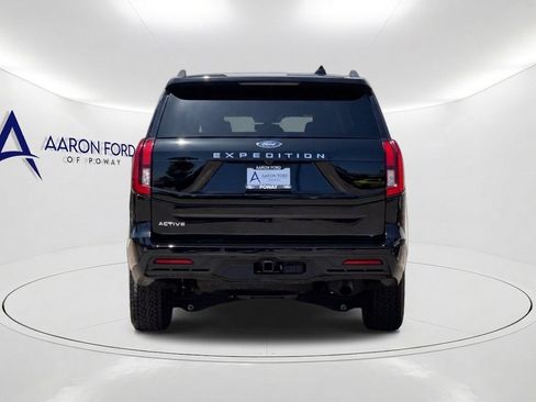 Used 2025 Ford Expedition Active AWD/4WD image 4