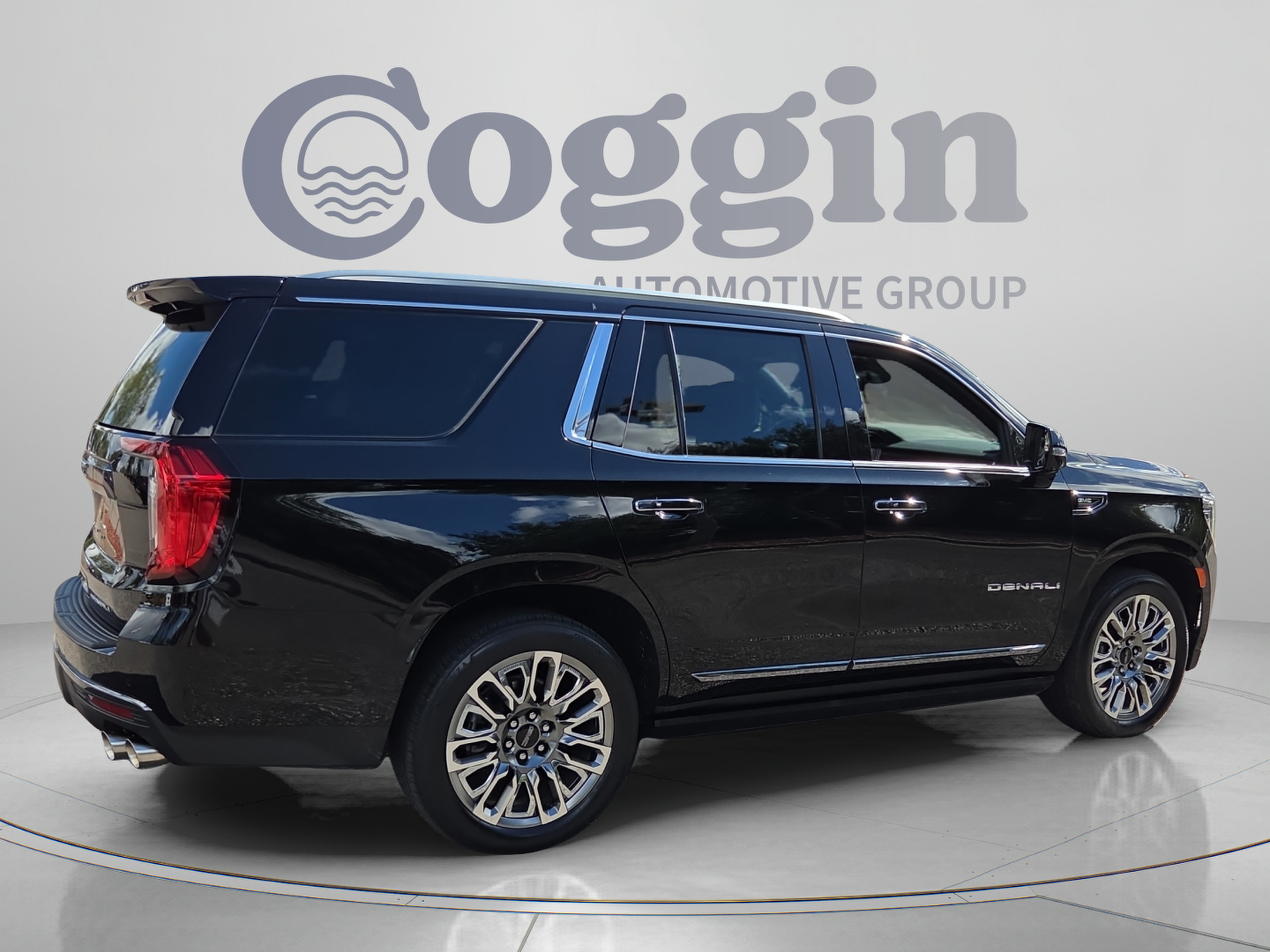 Certified 2023 GMC Yukon Denali Ultimate AWD/4WD image 5