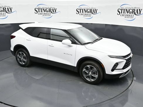 Used 2025 Chevrolet Blazer LT FWD image 18