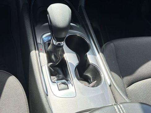 Used 2024 Chevrolet Malibu LT FWD image 27
