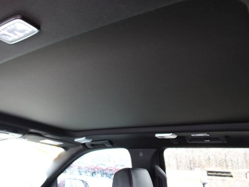 Used 2022 Cadillac Escalade ESV Sport w/ Touring Package image 21