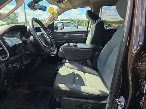 Used 2019 RAM 1500 Big Horn AWD/4WD image 10