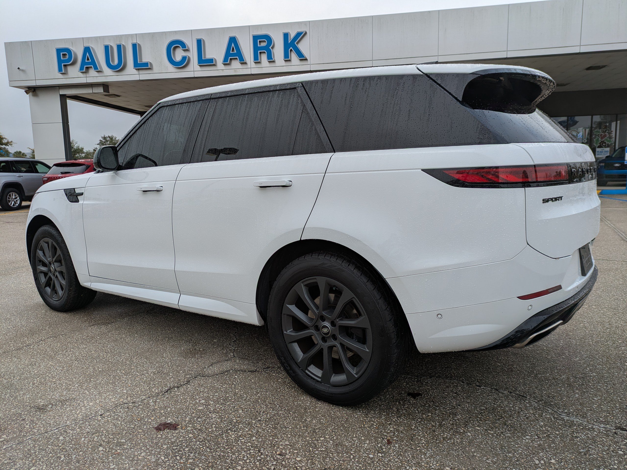 Used 2024 Land Rover Range Rover Sport Dynamic SE AWD/4WD image 6