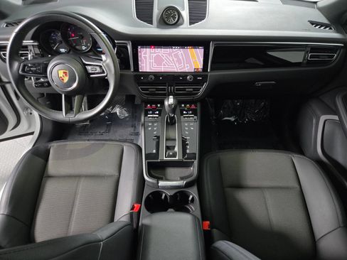 Used 2023 Porsche Macan AWD/4WD image 13