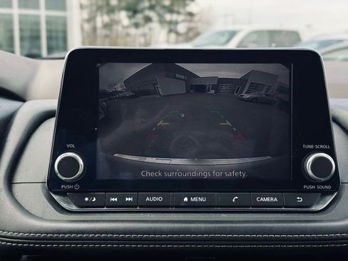 Used 2022 Nissan Rogue SV image 31