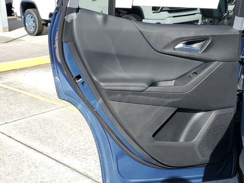 New 2026 Chevrolet Equinox LT w/ Convenience Package II image 11