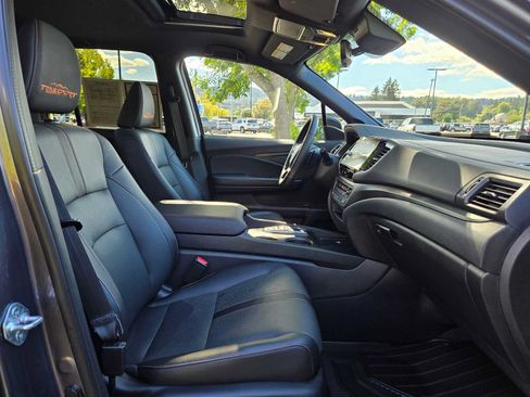 Used 2024 Honda Ridgeline TrailSport image 11