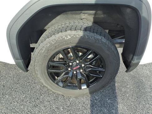 Used 2024 GMC Sierra 1500 Elevation w/ Preferred Package AWD/4WD image 7