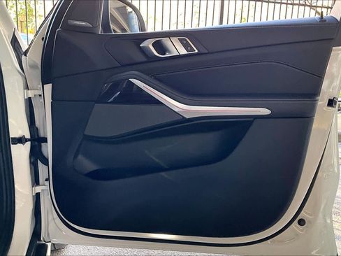 Used 2024 BMW X5 xDrive40i w/ Premium Package image 23