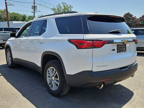 Certified 2023 Chevrolet Traverse LT FWD image 6