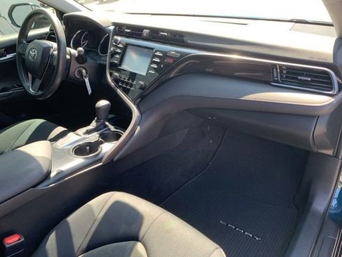 Used 2019 Toyota Camry LE image 38