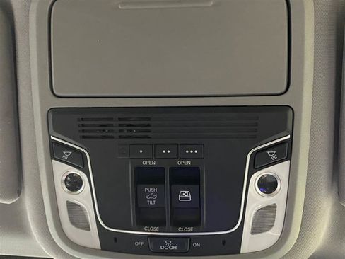 Used 2017 Honda Ridgeline RTL-E image 25