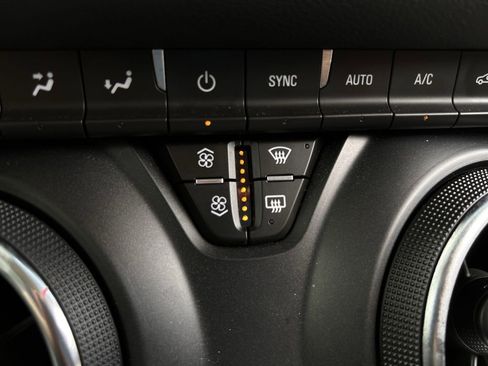 Used 2025 Chevrolet Blazer LT image 22