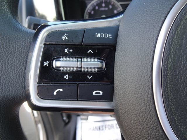 Used 2023 Kia Sorento LX FWD image 27