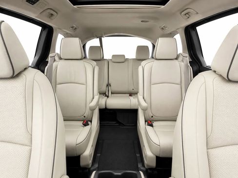 Used 2025 Honda Odyssey Touring image 11