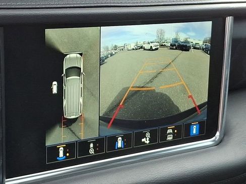 Used 2022 GMC Yukon XL Denali image 20