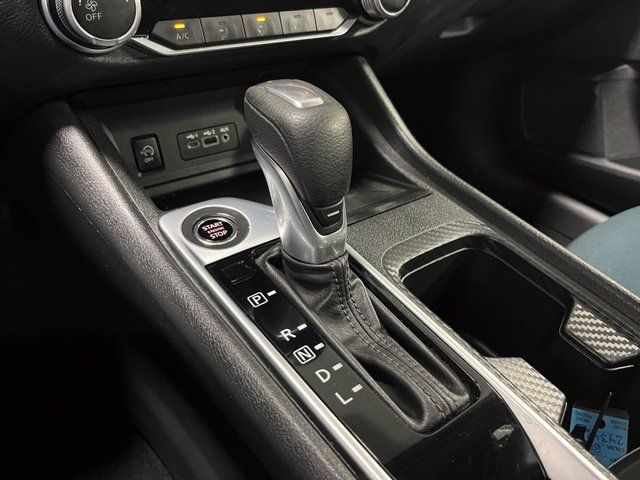 Used 2025 Nissan Sentra SV FWD image 25