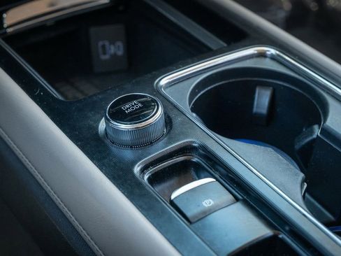 Used 2023 Lincoln Corsair Reserve w/ Equipment Group 201A image 25