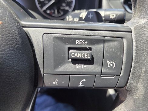 Used 2023 Nissan Rogue S AWD/4WD image 15