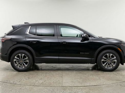 Used 2025 Chevrolet Equinox LT image 11