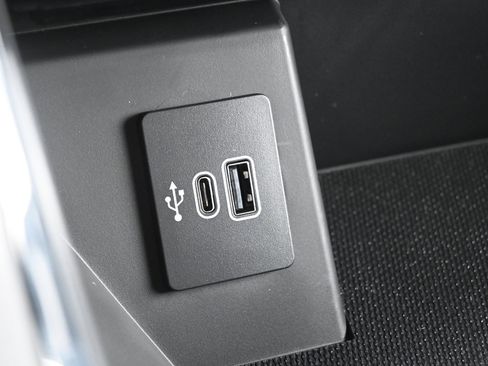 New 2025 Ford F150 Lariat w/ Equipment Group 501A Mid image 28