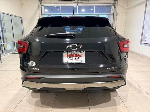 Used 2024 Chevrolet Trax ACTIV w/ Driver Confidence Package image 6