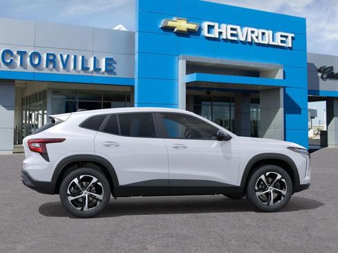 New 2026 Chevrolet Trax RS image 5