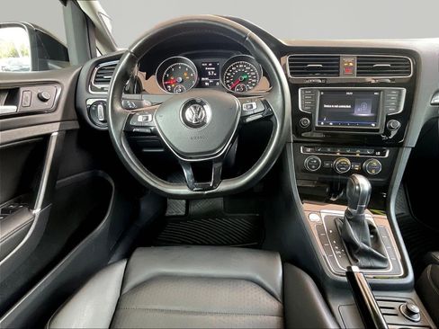 Used 2017 Volkswagen Golf SEL FWD image 8