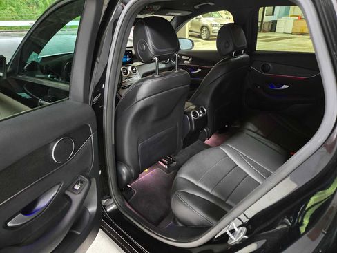 Used 2022 Mercedes-Benz GLC 300 4MATIC image 15