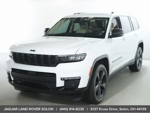 Used 2022 Jeep Grand Cherokee L Limited w/ Luxury Tech Group II AWD/4WD image 1