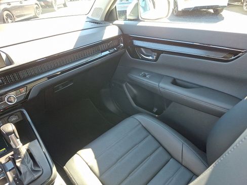 Used 2025 Honda CR-V EX-L image 12