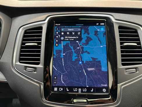 Used 2023 Volvo XC90 B5 Core w/ Protection Package AWD/4WD image 17