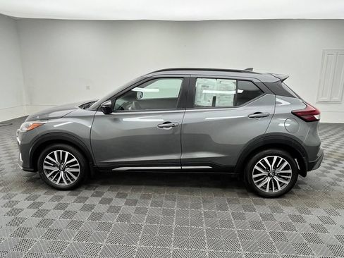 Used 2024 Nissan Kicks SR FWD image 11