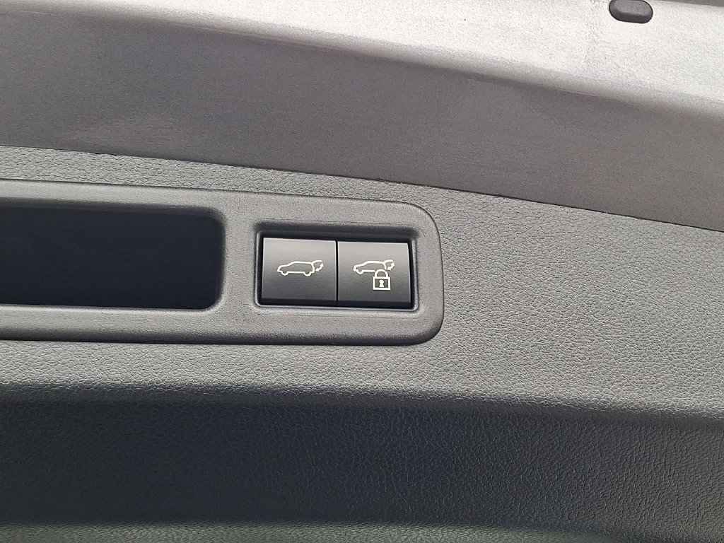 Used 2023 Lexus RX 350 Premium w/ Accessory Package AWD/4WD image 31
