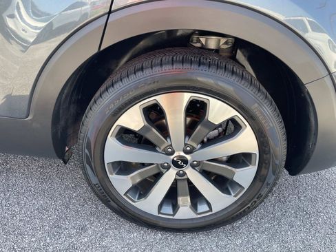 Used 2022 Kia Telluride S FWD image 11