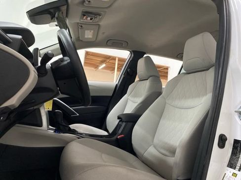 Used 2024 Toyota Corolla Cross L FWD image 25