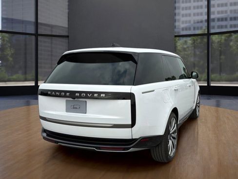 New 2026 Land Rover Range Rover Long Wheelbase SE image 16