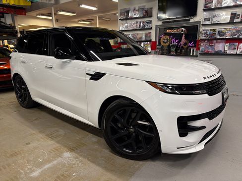 Used 2023 Land Rover Range Rover Sport SE Dynamic image 25