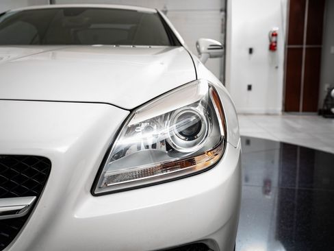 Used 2015 Mercedes-Benz SLK 250 image 18