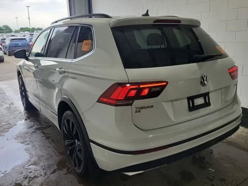 Used 2021 Volkswagen Tiguan SE R-Line AWD/4WD image 2