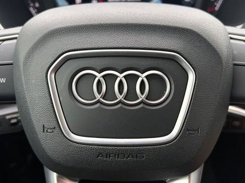 Used 2025 Audi Q3 2.0T Premium image 7