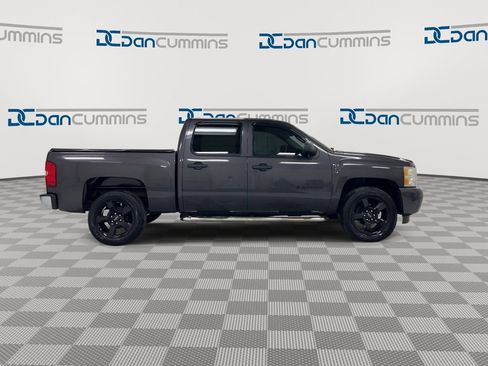 Used 2011 Chevrolet Silverado 1500 LS image 9