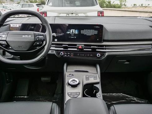 New 2026 Kia Sportage X-Line AWD/4WD image 14