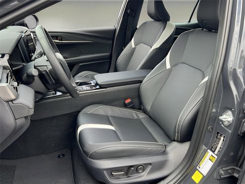 Certified 2026 Toyota Camry Hybrid image 10