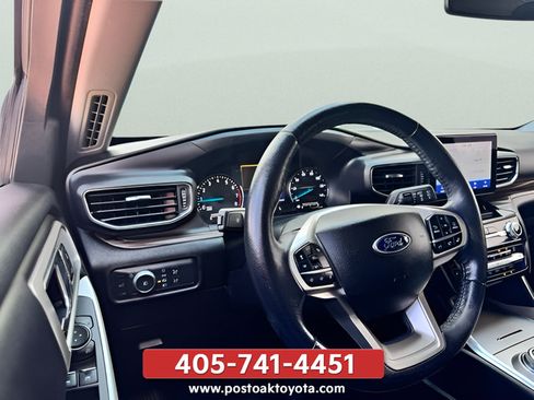 Used 2021 Ford Explorer Limited w/ Equipment Group 301A AWD/4WD image 13