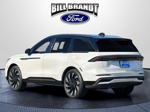 Used 2024 Lincoln Nautilus Reserve w/ Equipment Group 202A AWD/4WD image 5