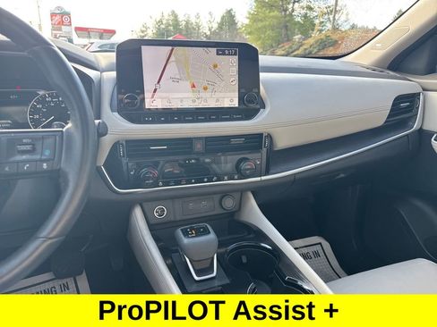 Certified 2021 Nissan Rogue SL w/ Premium Package image 19