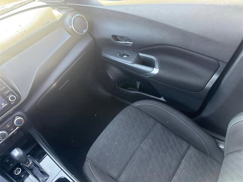 Used 2023 Nissan Kicks SV image 15