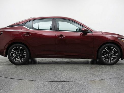 Used 2025 Nissan Sentra SV FWD image 11